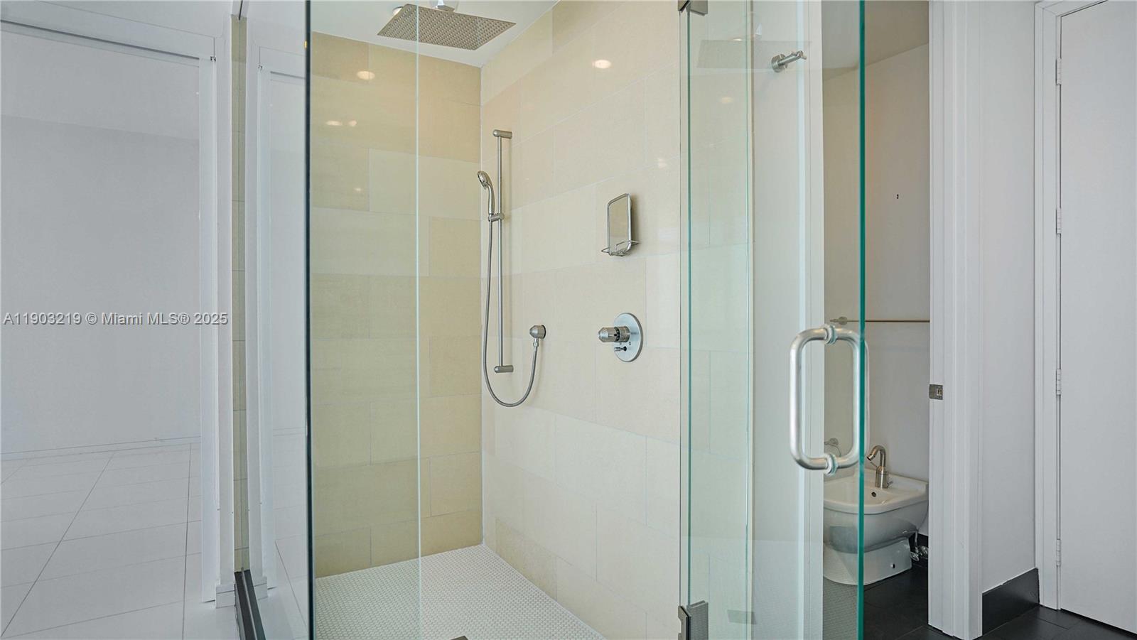 MARQUIS CONDO - Residential Lease