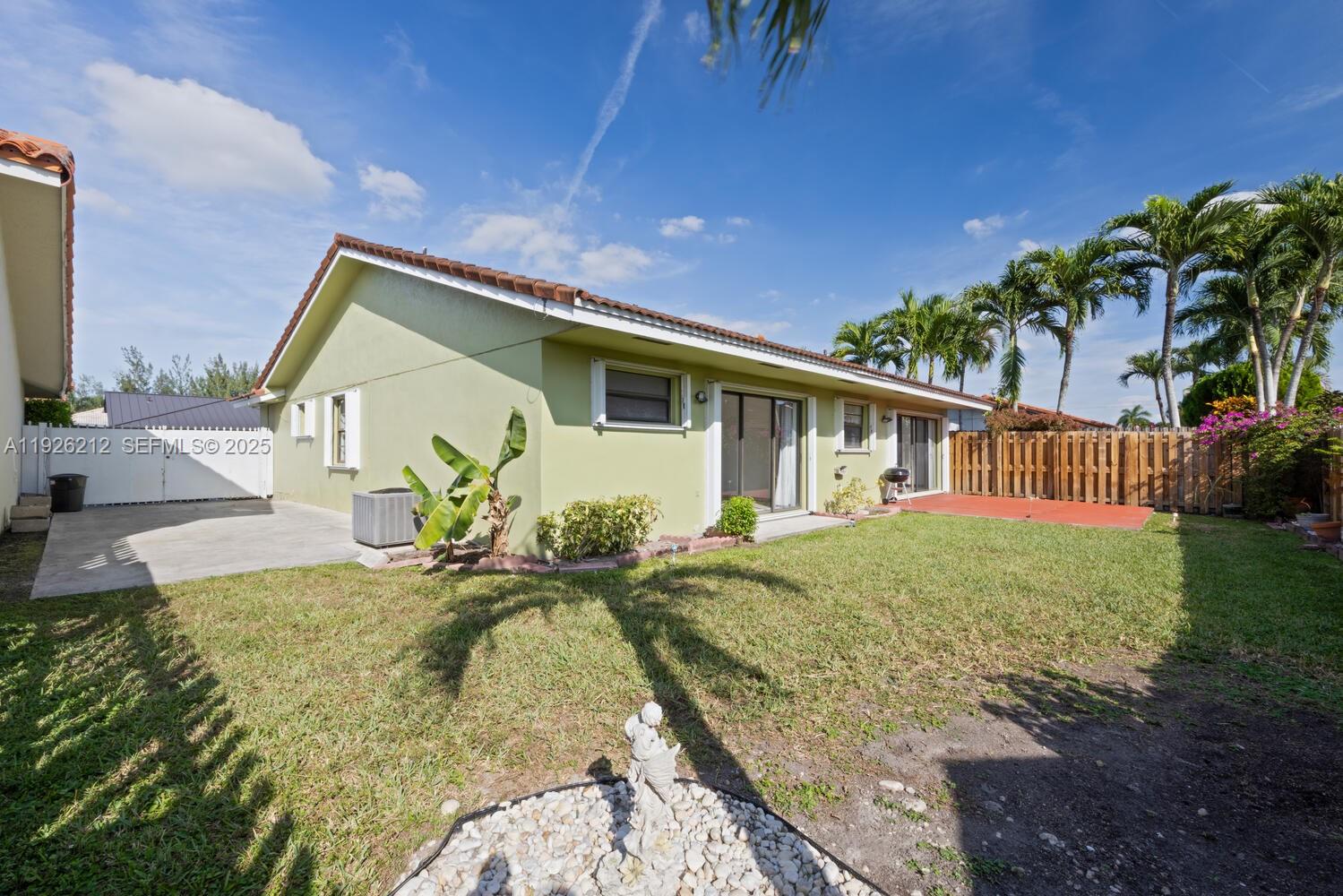 VISTA SUB 1ST ADDN - Residential