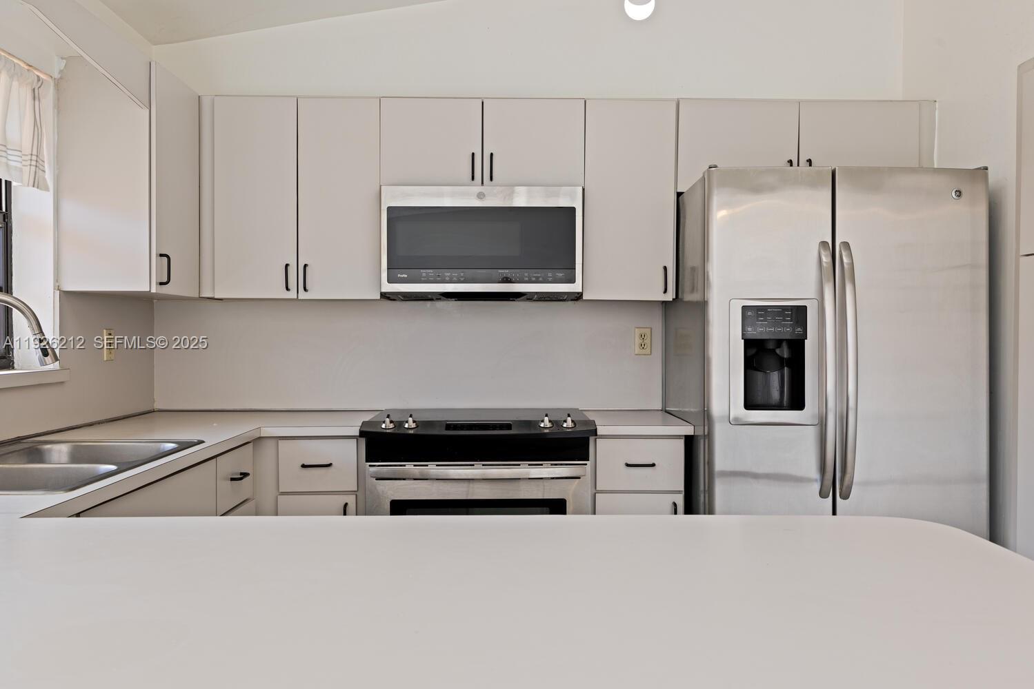 VISTA SUB 1ST ADDN - Residential