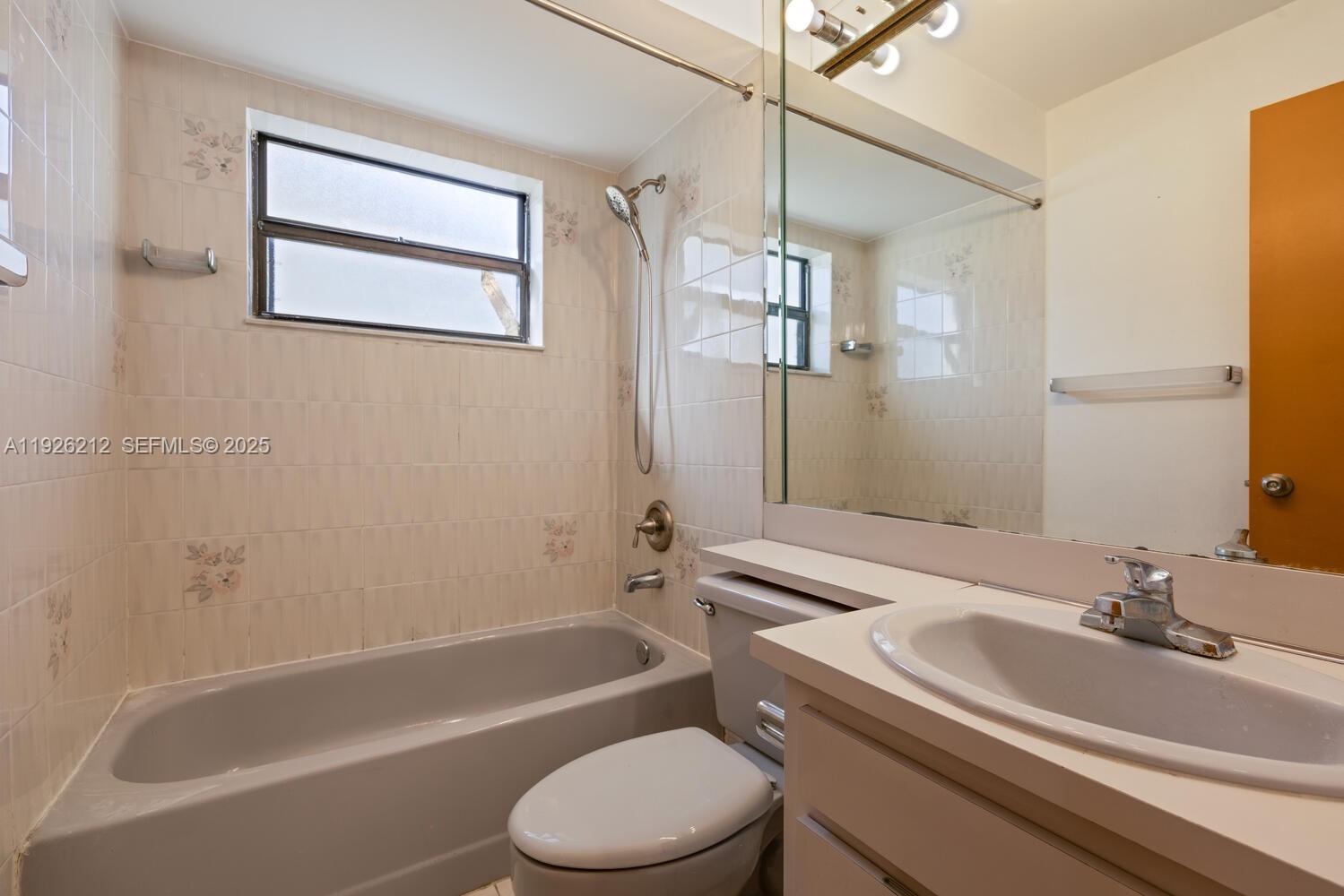 VISTA SUB 1ST ADDN - Residential