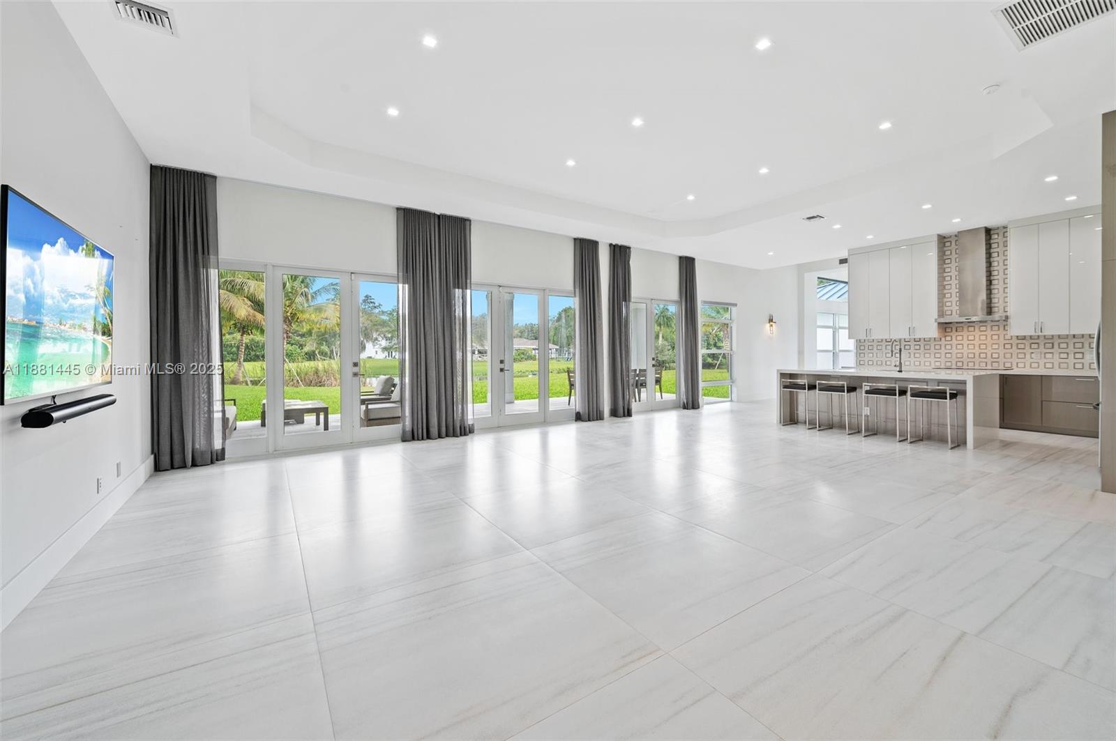 MARTHA BRIGHT FARMS - Residential
