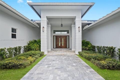 Photo of 2400 SW 112th Ave, Davie, FL 33325 (MLS # A11881445)