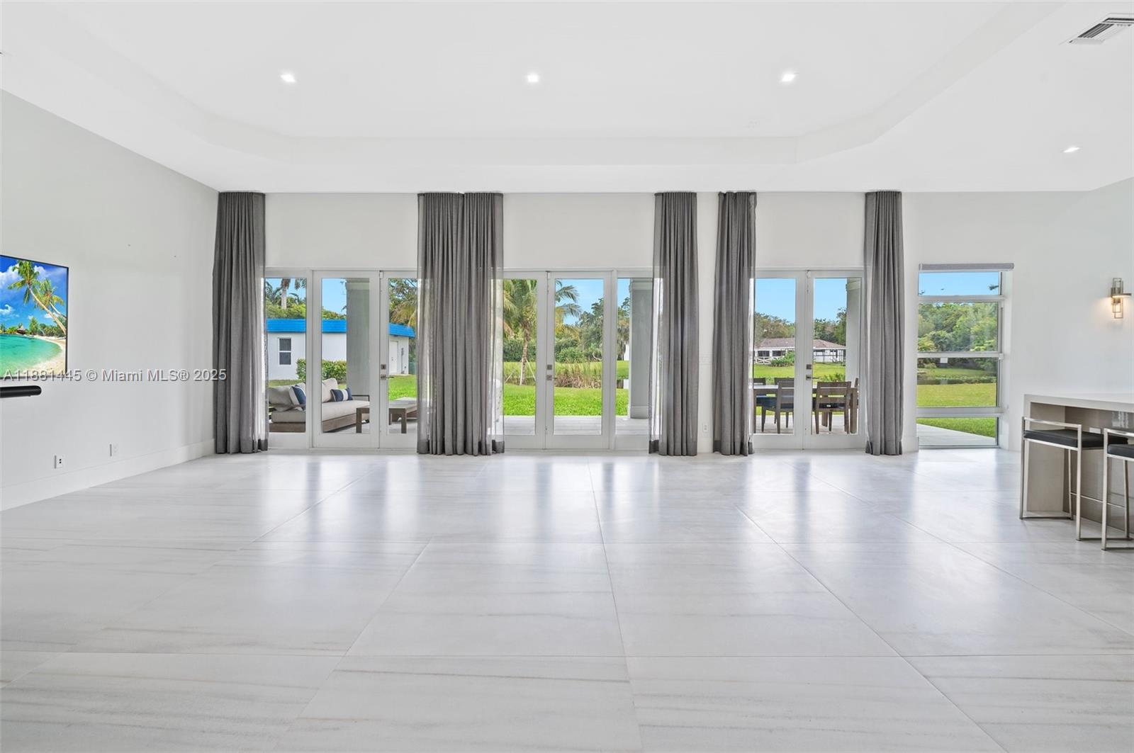 MARTHA BRIGHT FARMS - Residential