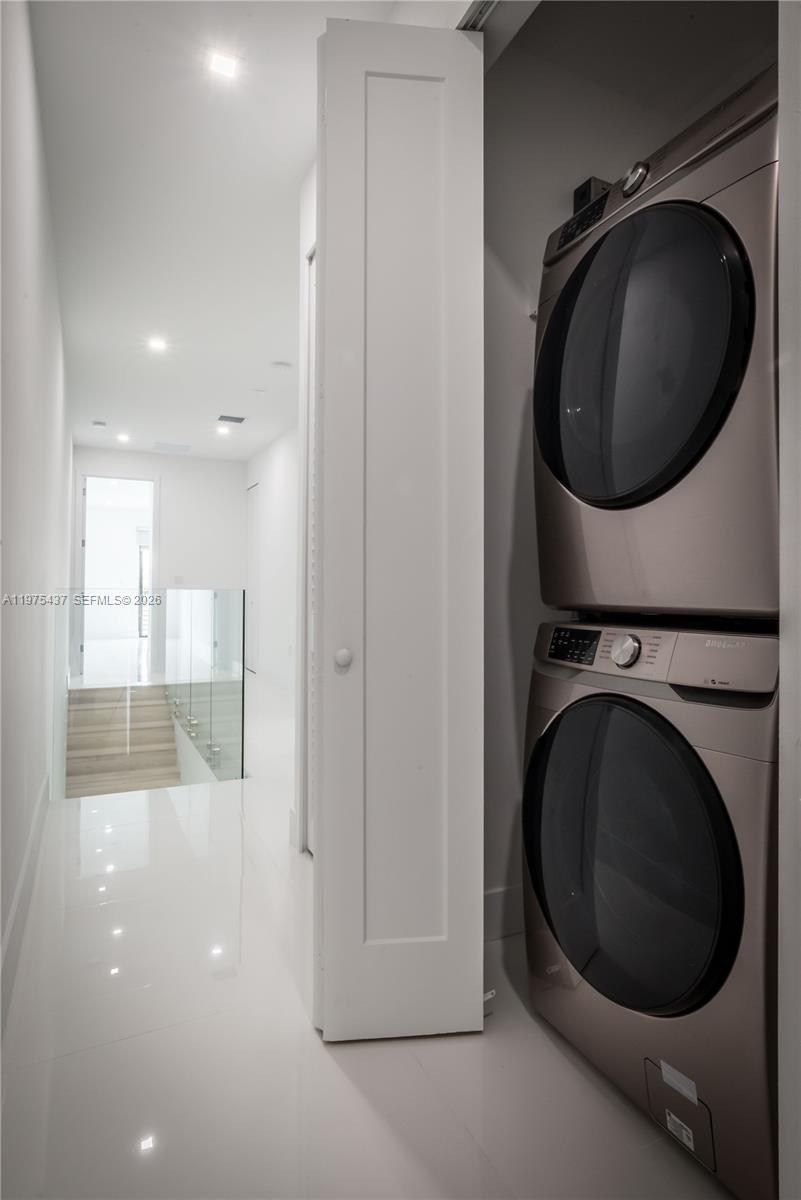 THE PINES - Residential Lease