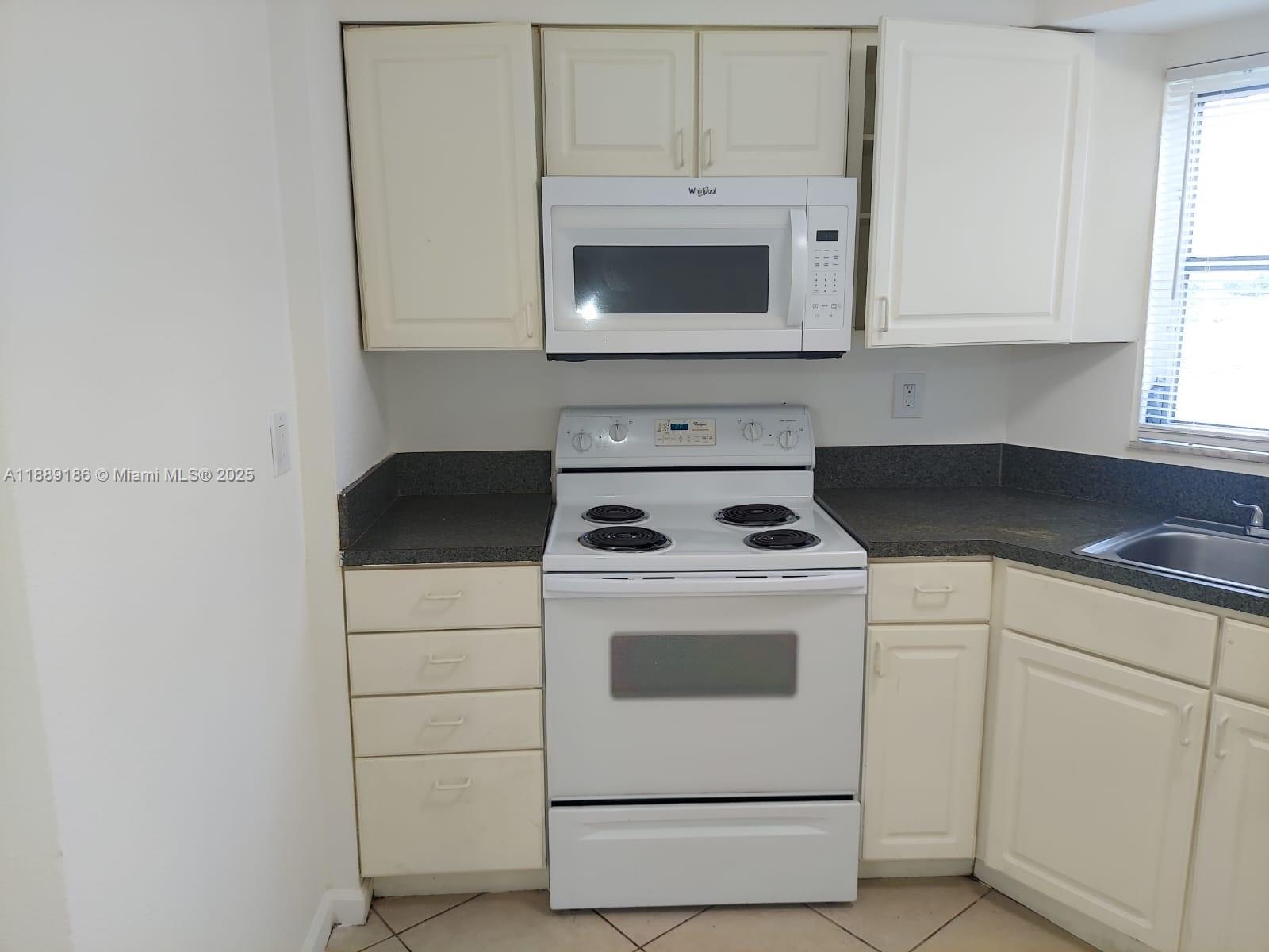 FAIRVIEW AMENDED PLAT - Residential Lease