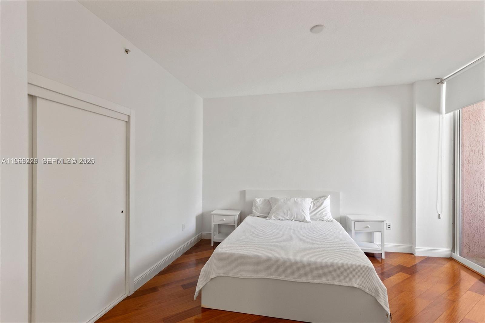 LAKE VILLA THREE CONDO - Residential Lease