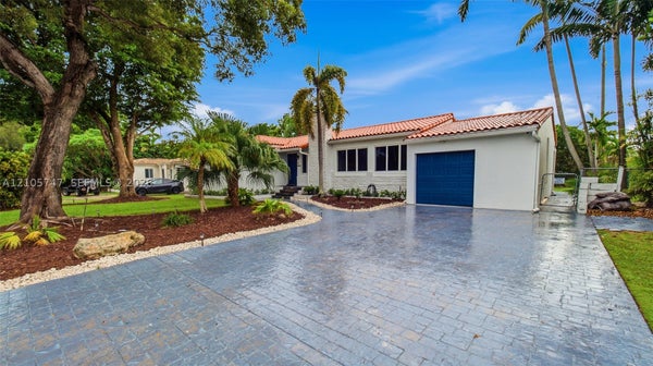 10690 NE 11TH CT, MIAMI SHORES, FL 33138 - Image 19bbaa8a4f7e727ec46dda8d06ec7414/662749010