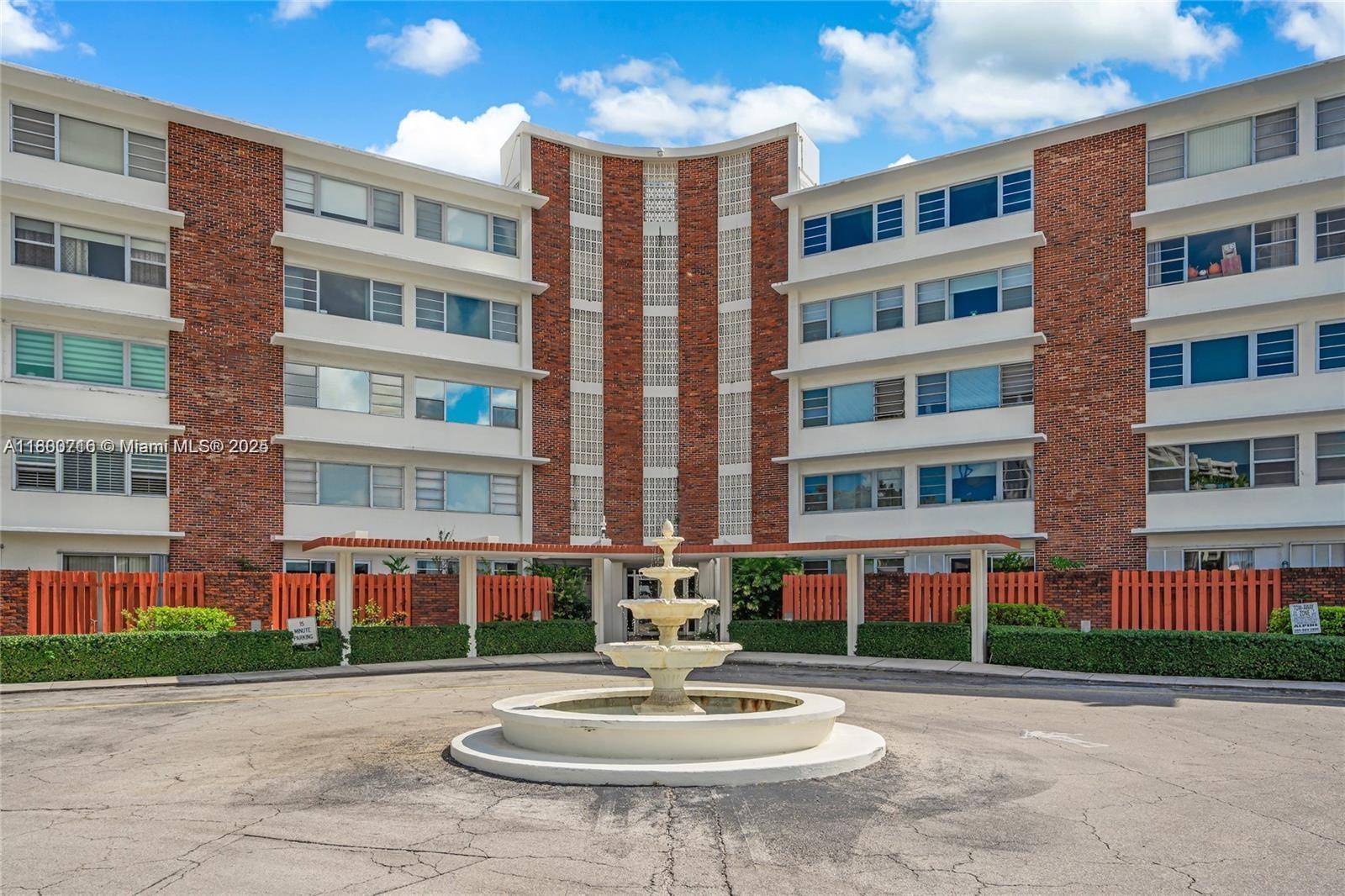 THE SHORES CONDO - Residential