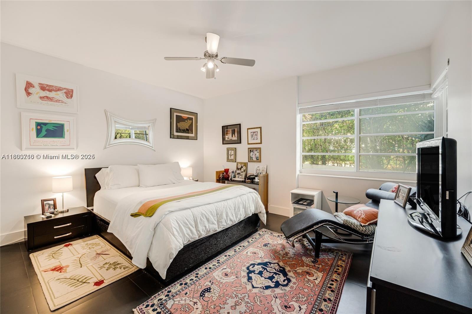 THE SHORES CONDO - Residential