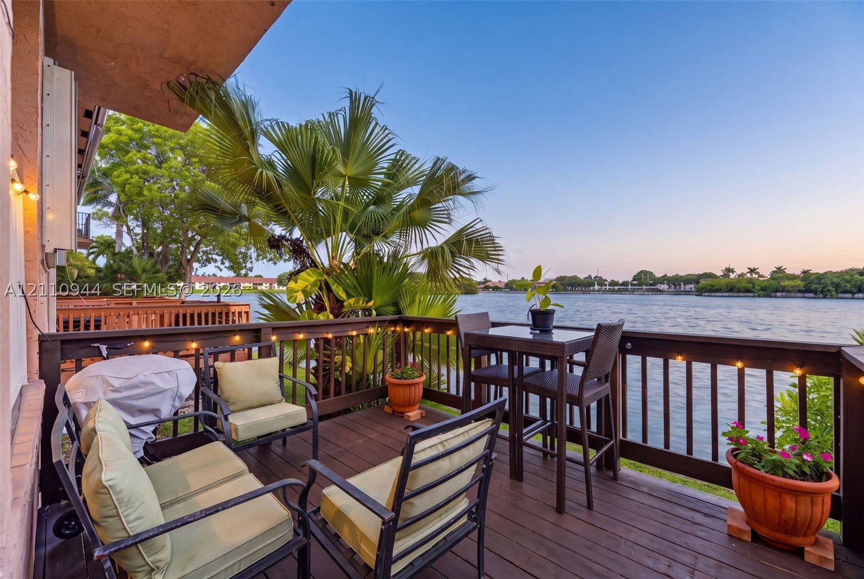 3271 NW 44th St