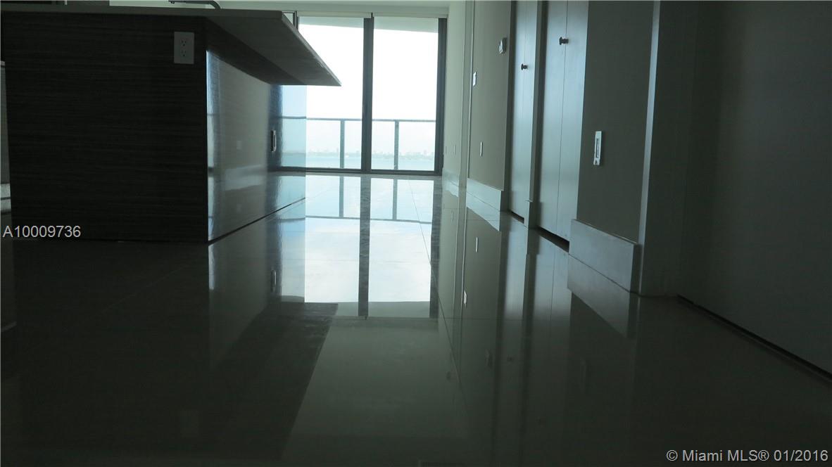 ICON BAY - Residential Lease