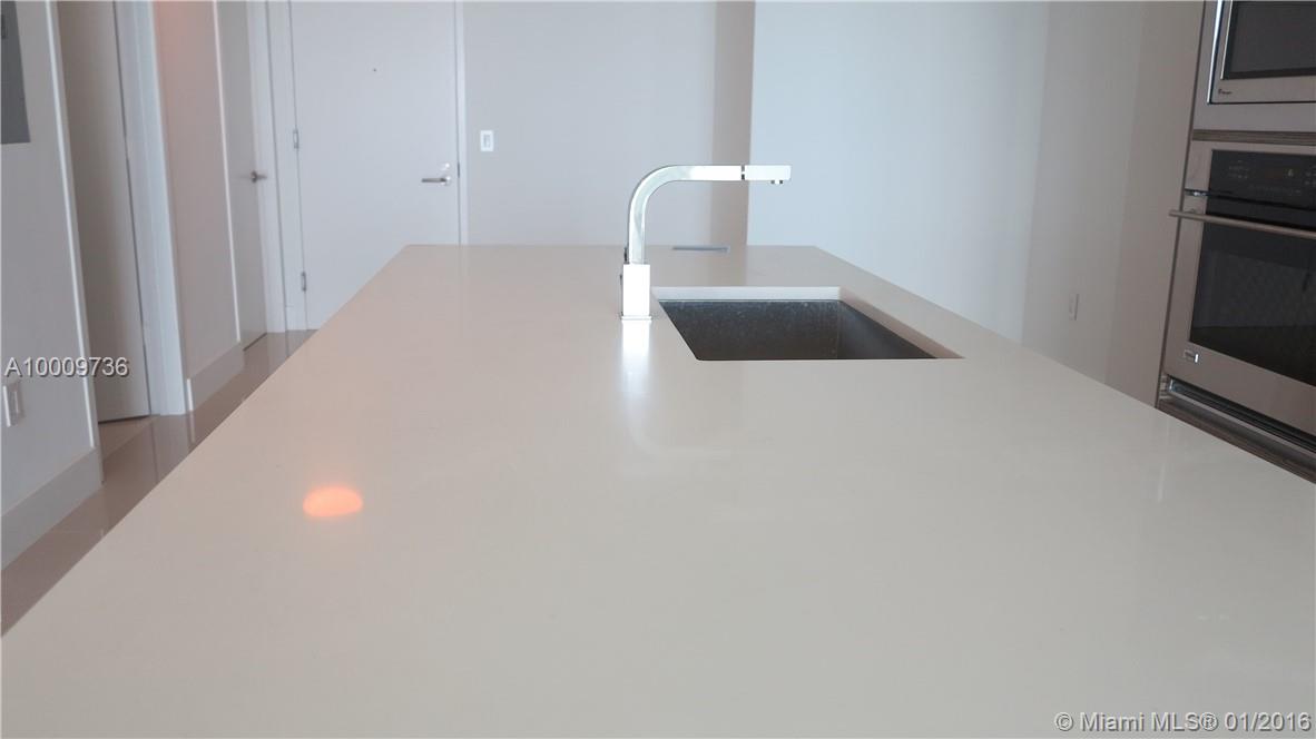 ICON BAY - Residential Lease