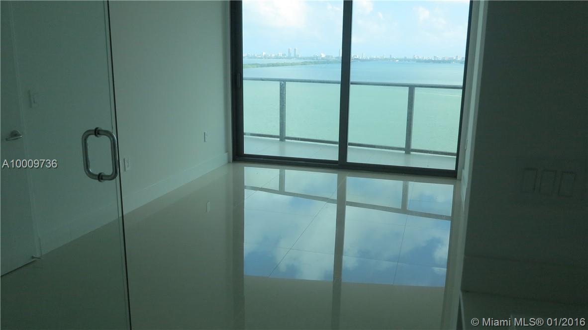 ICON BAY - Residential Lease