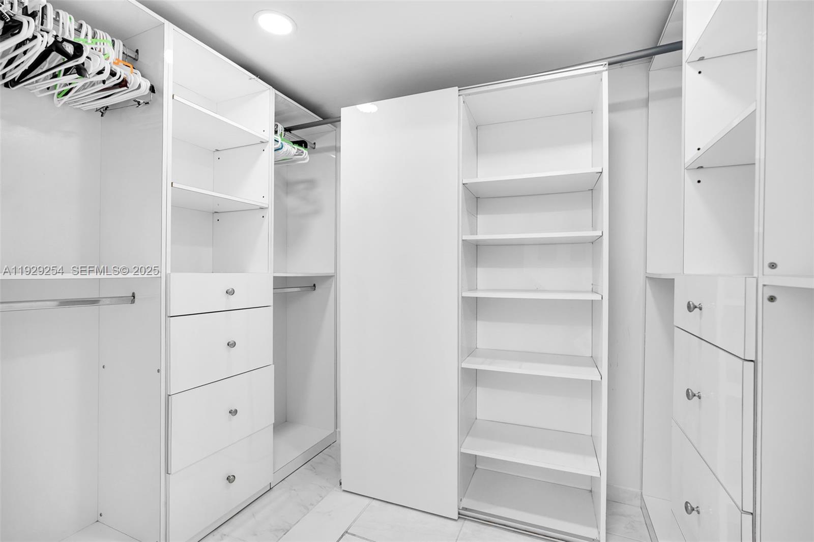 PARKER PLAZA CONDO ESTATE - Residential Lease