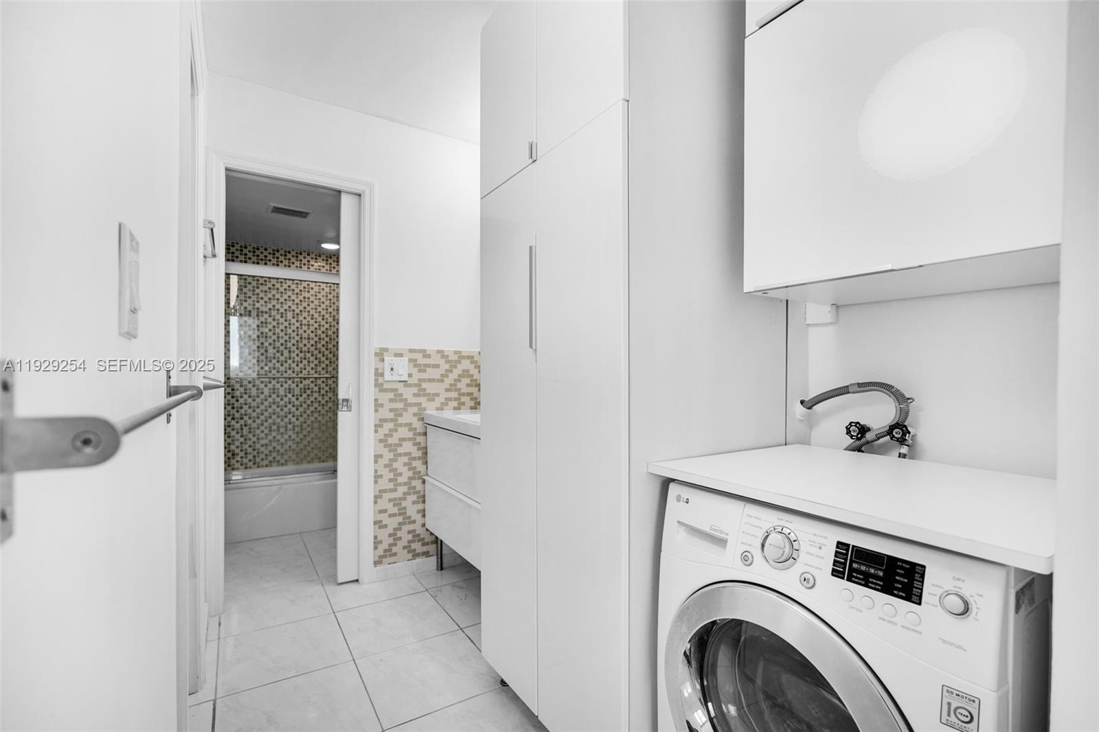 PARKER PLAZA CONDO ESTATE - Residential Lease