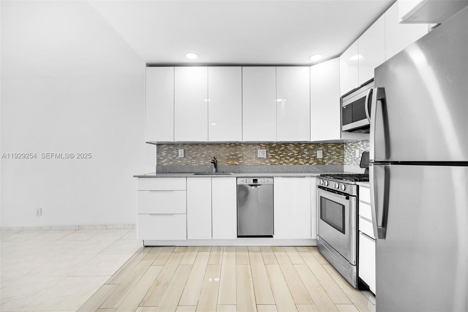 PARKER PLAZA CONDO ESTATE - Residential Lease