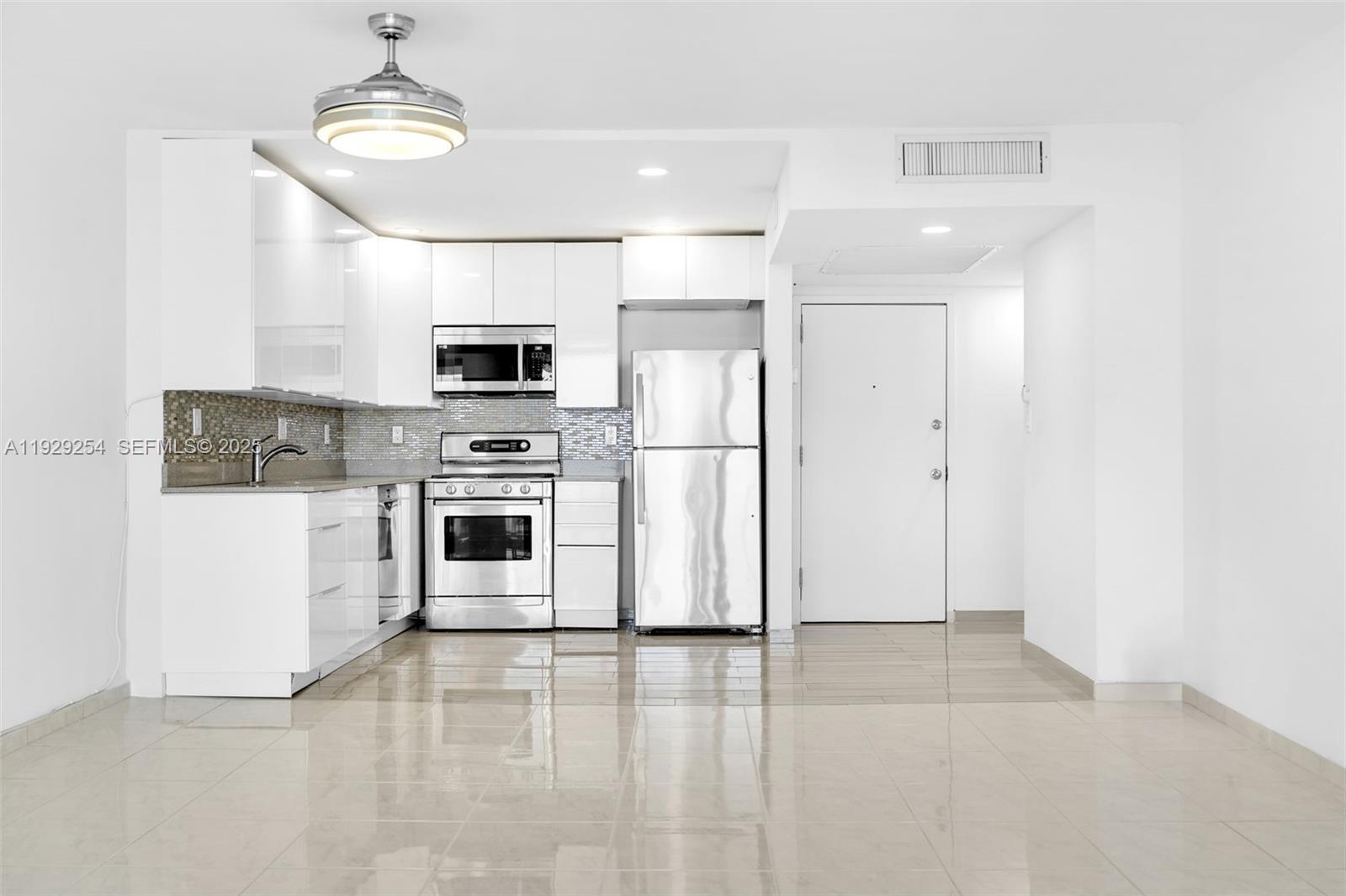 PARKER PLAZA CONDO ESTATE - Residential Lease