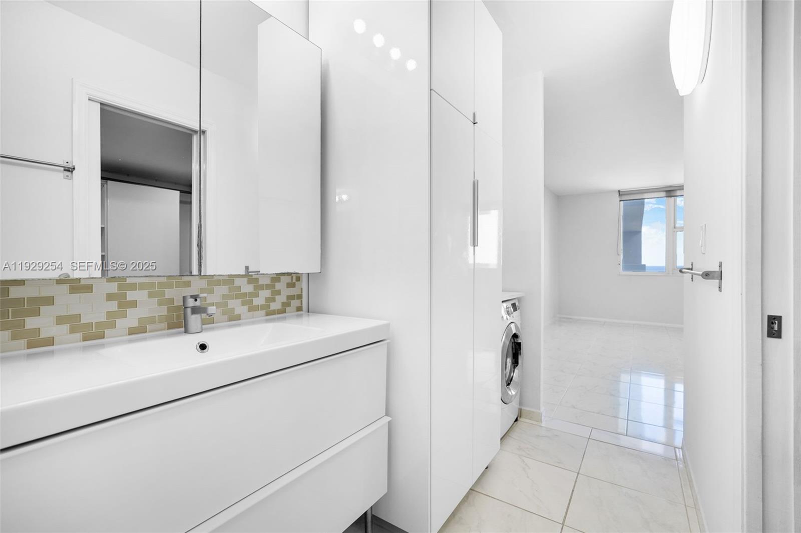 PARKER PLAZA CONDO ESTATE - Residential Lease