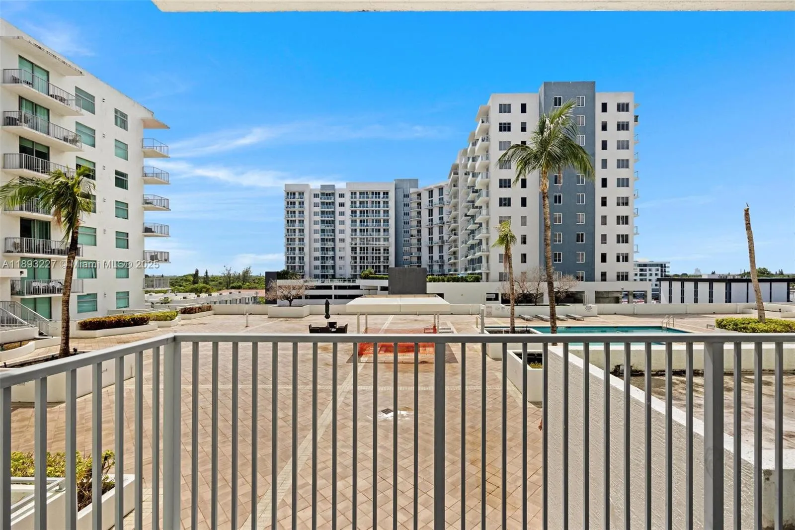 Hollywood, Florida 33020, United States, 2 Bedrooms Bedrooms, ,2 BathroomsBathrooms,Residential,Active,225135