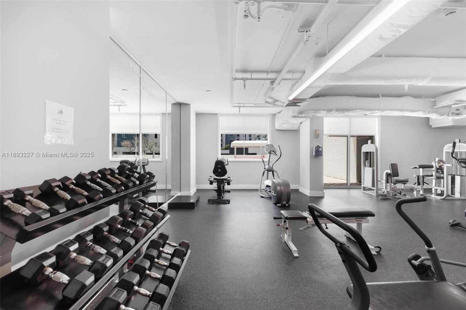 HOLLYWOOD STATION RES CON - Residential