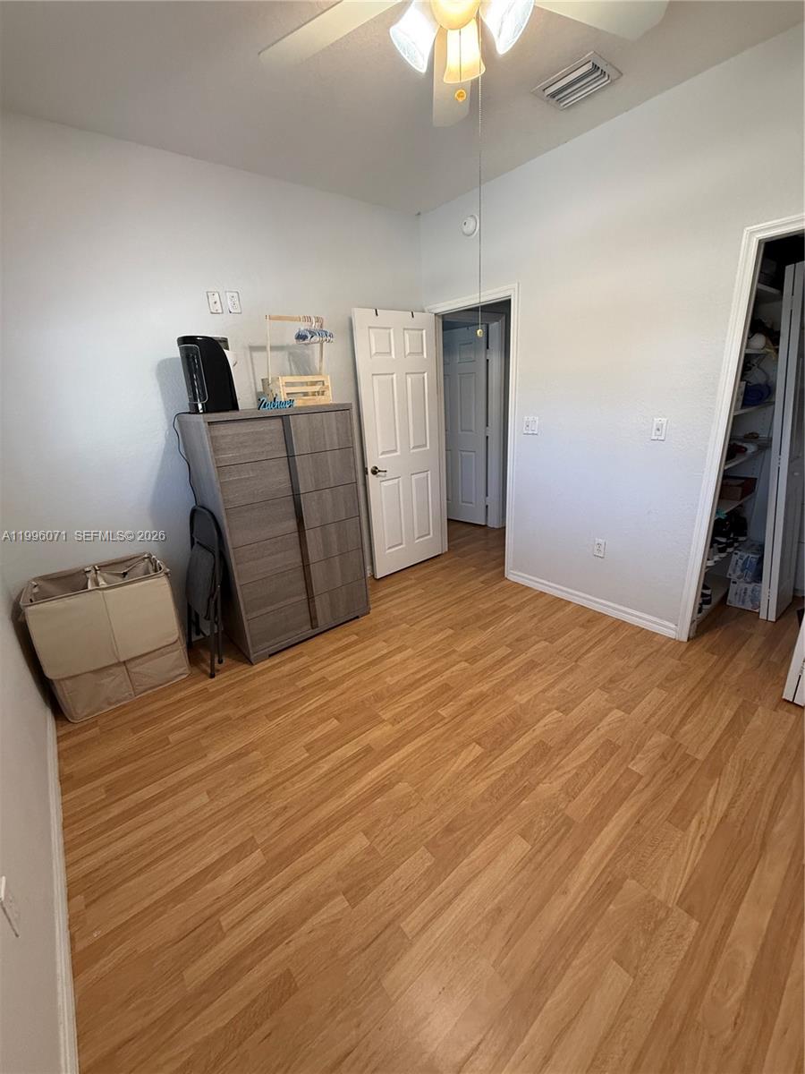 KENDALL BREEZE - Residential