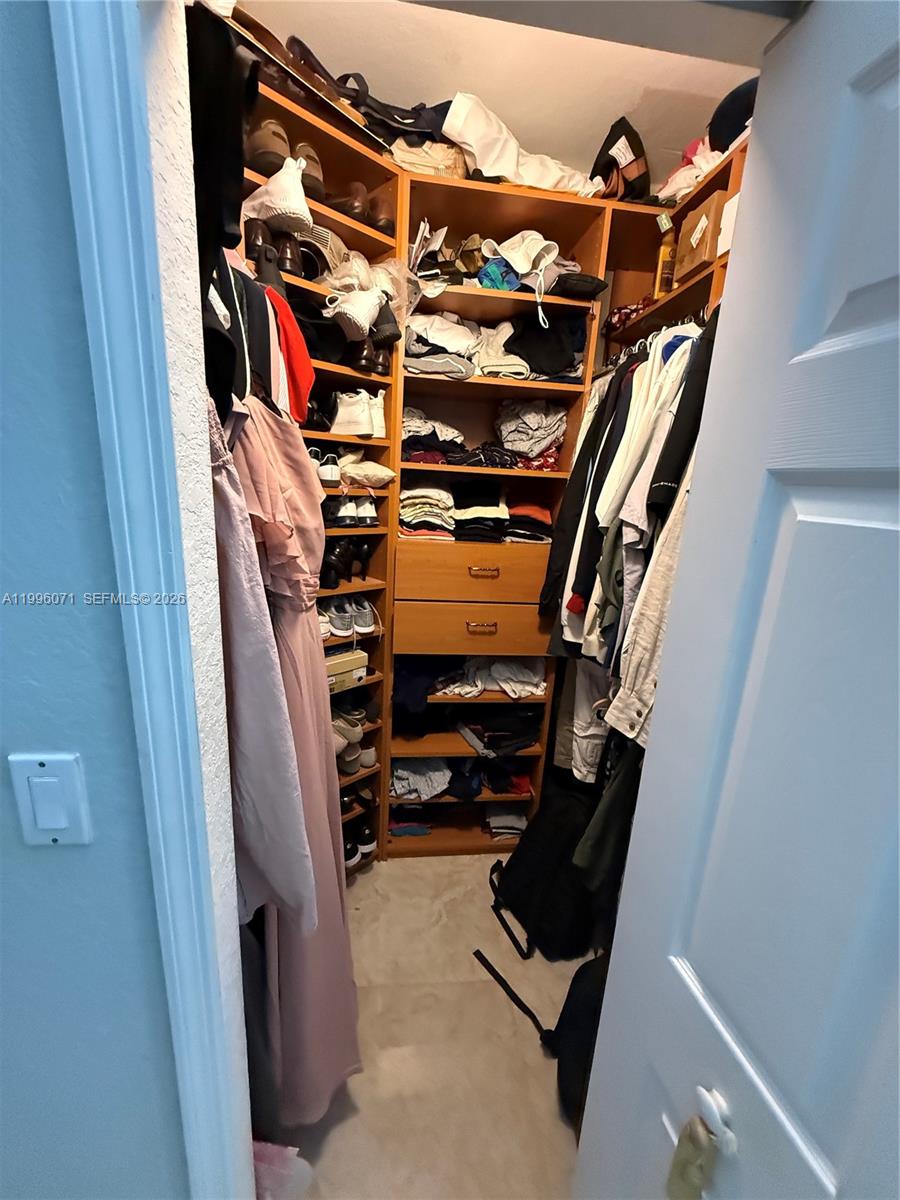 KENDALL BREEZE - Residential