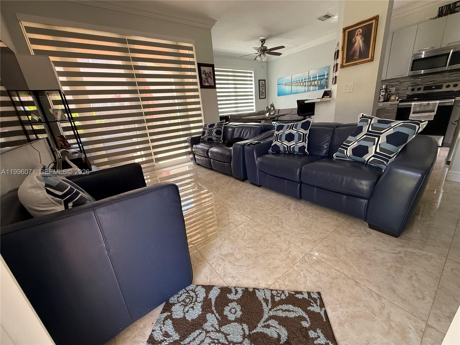 KENDALL BREEZE - Residential