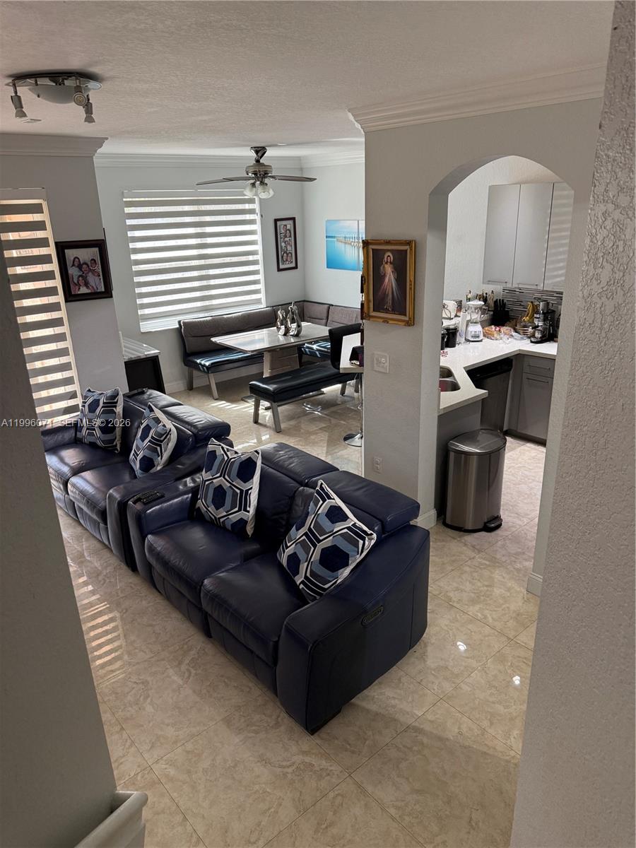 KENDALL BREEZE - Residential