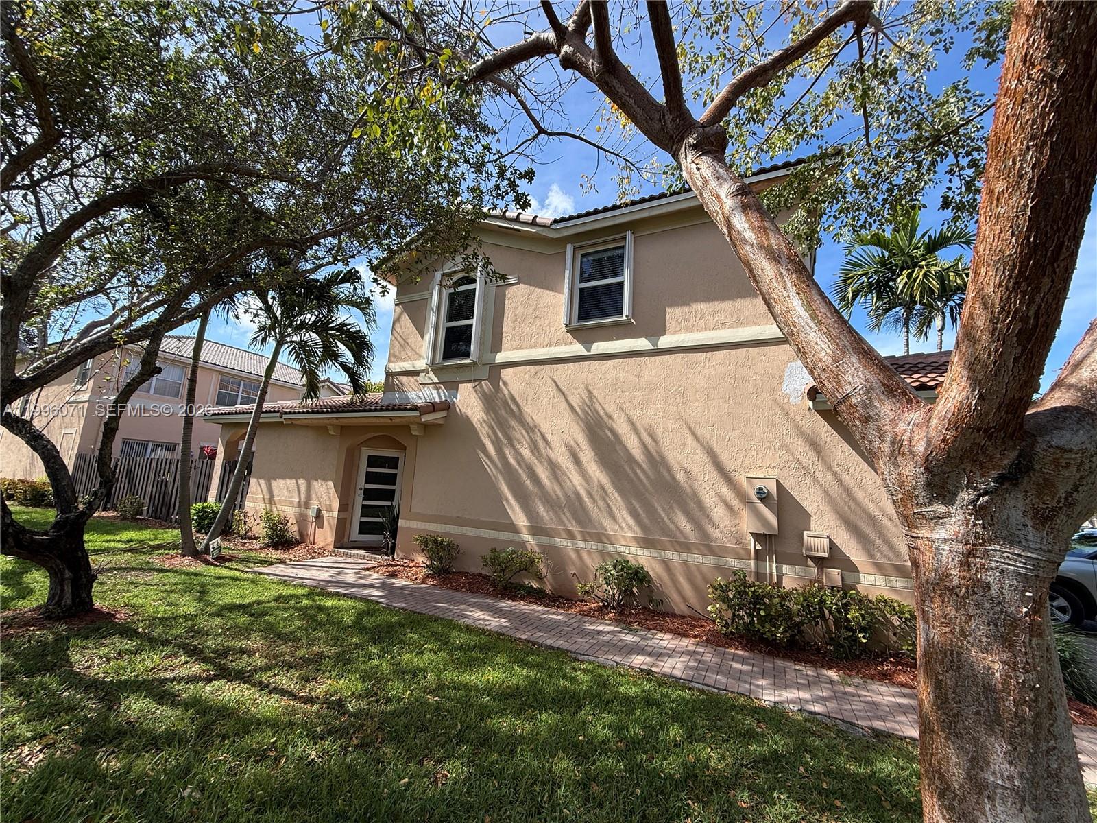 KENDALL BREEZE - Residential