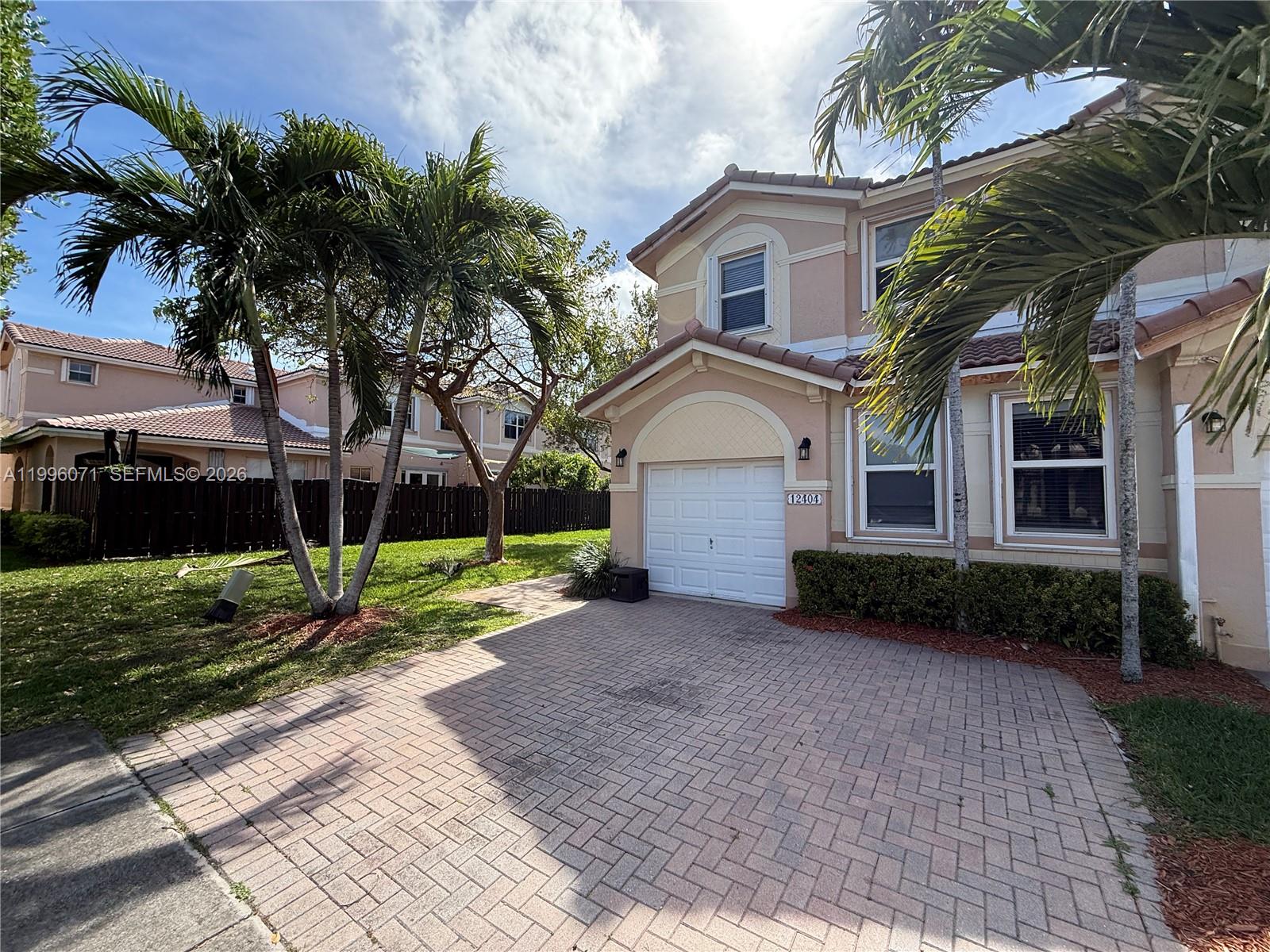 KENDALL BREEZE - Residential