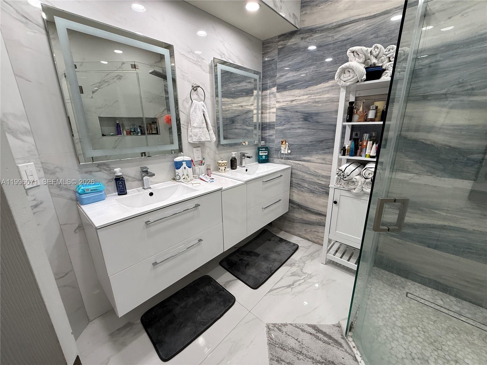 KENDALL BREEZE - Residential