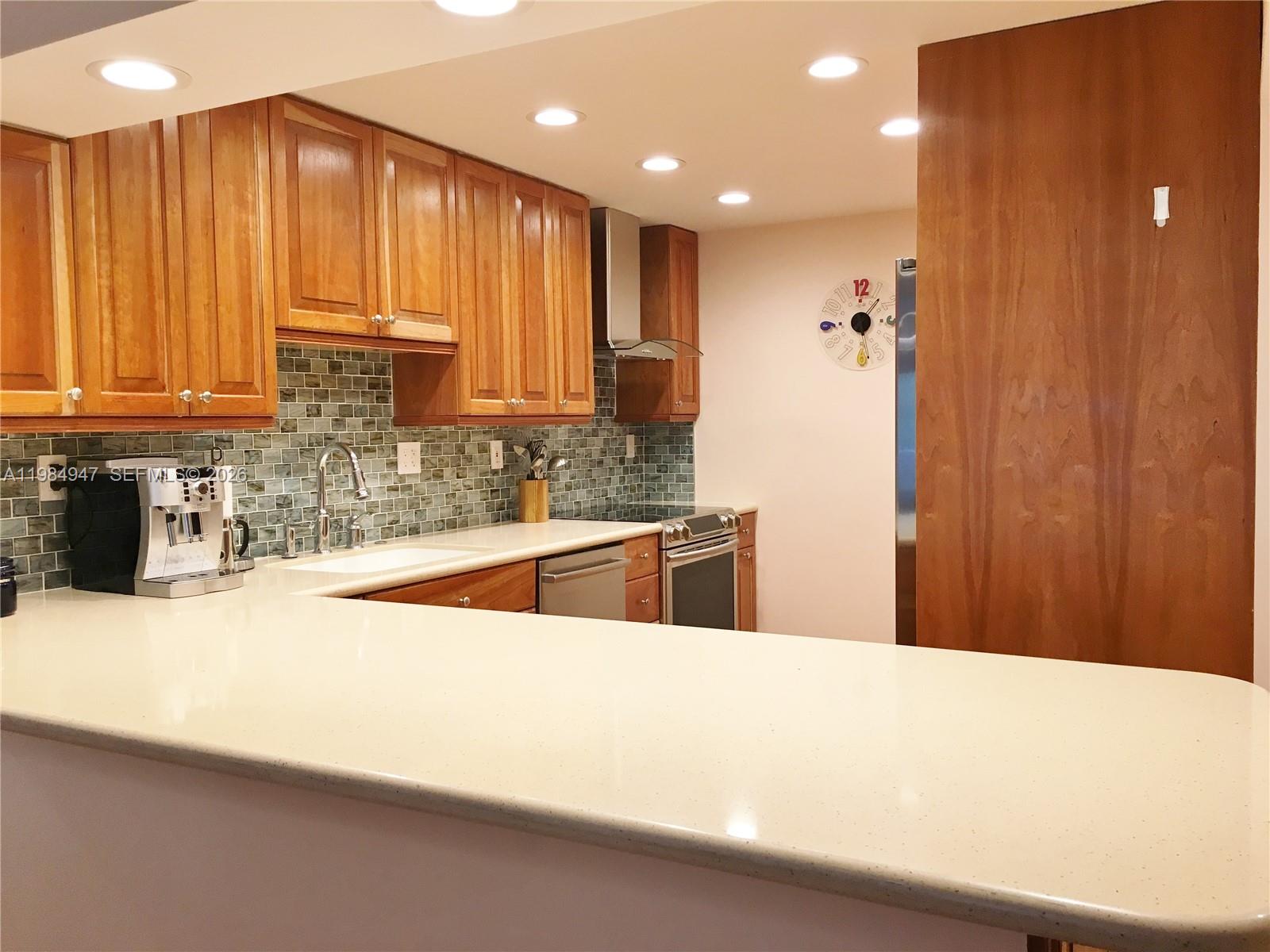 WATERS EDGE OF CORAL GABL - Residential