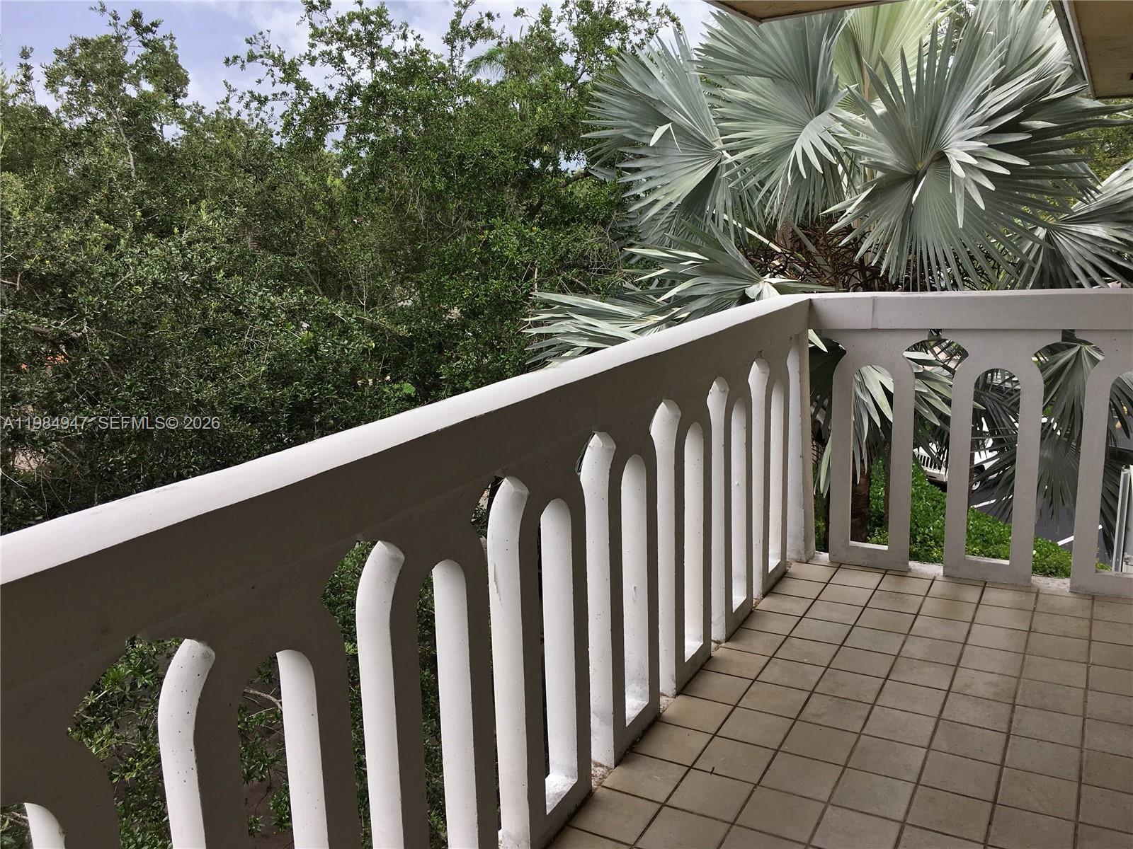 WATERS EDGE OF CORAL GABL - Residential