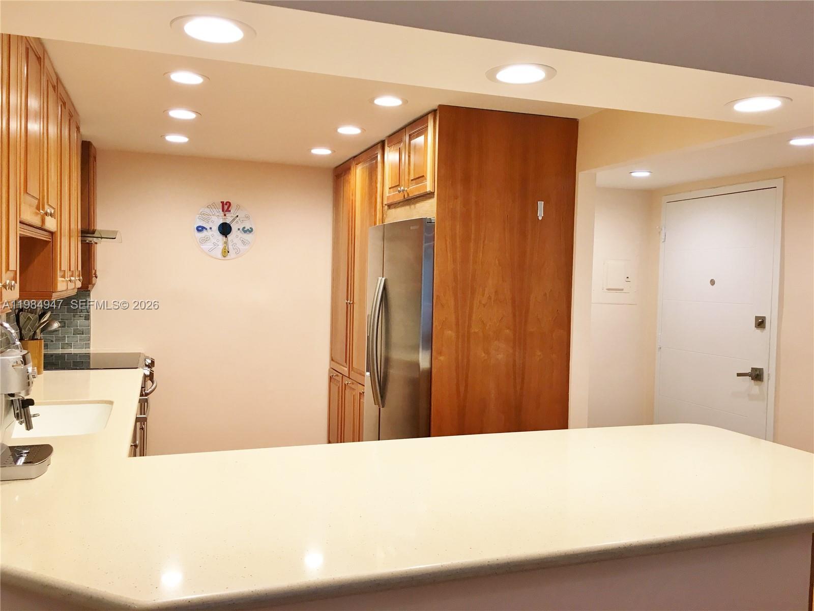 WATERS EDGE OF CORAL GABL - Residential