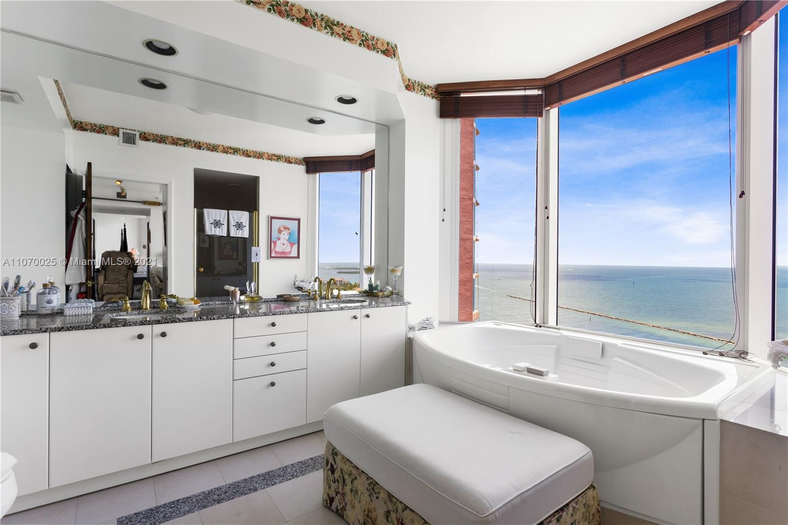 PORTOFINO TOWER CONDO - Residential