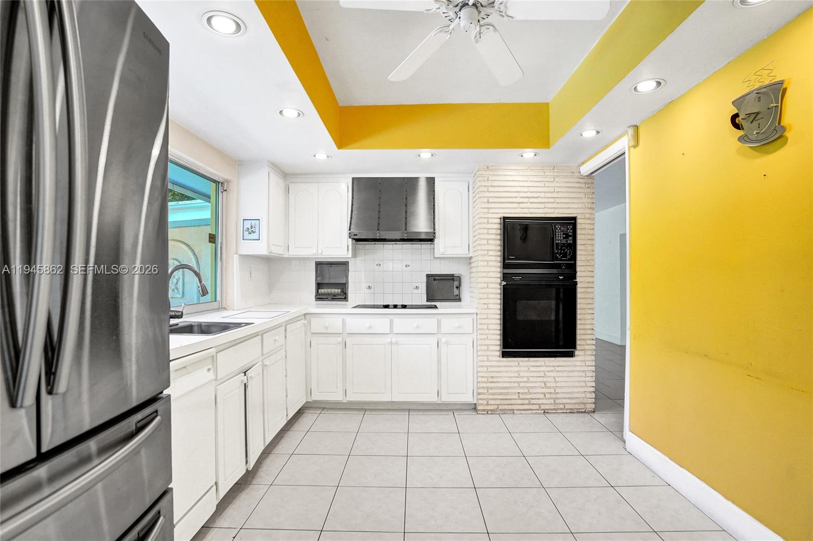 SKY LAKE ESTATES - Residential