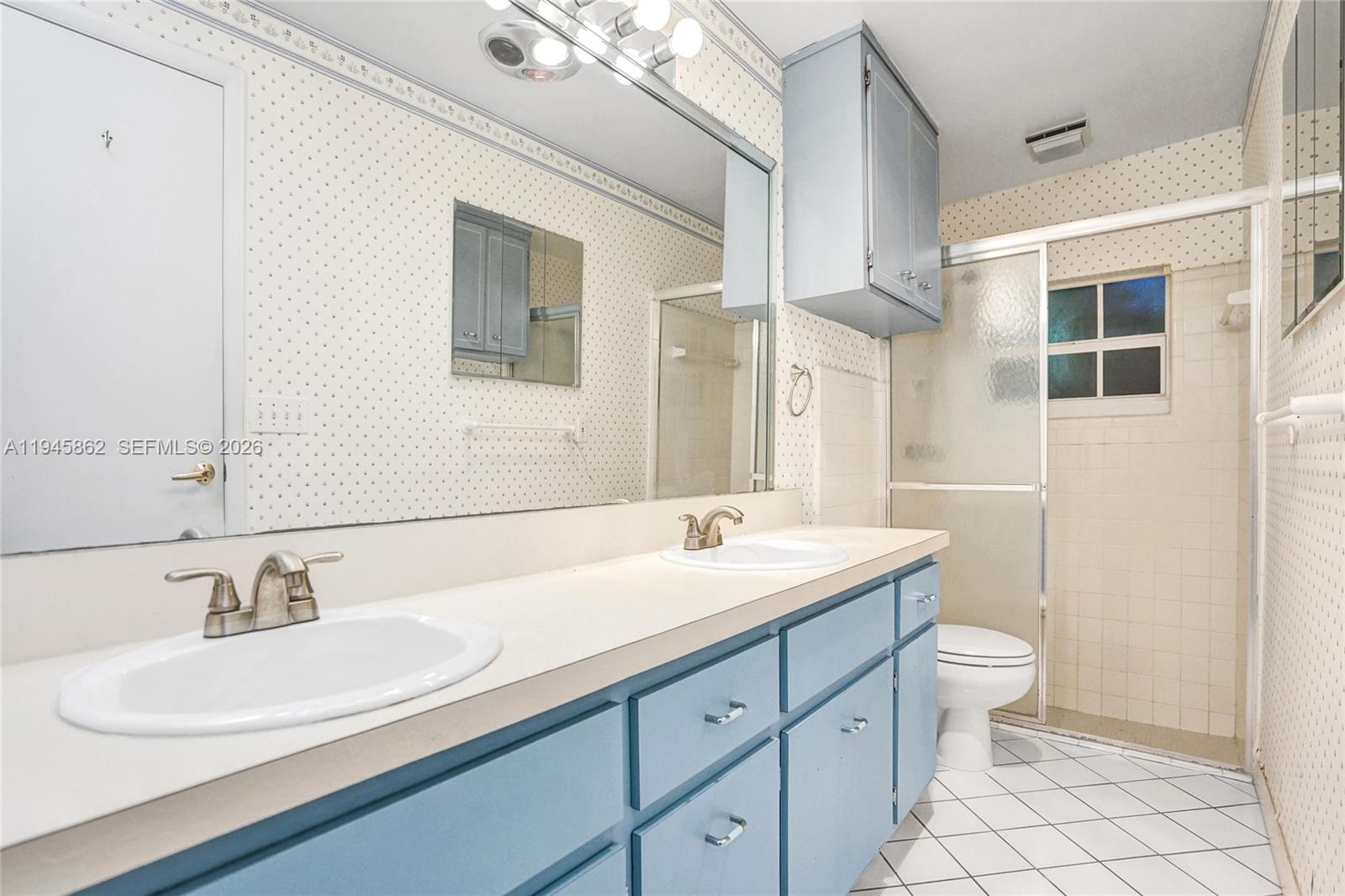 SKY LAKE ESTATES - Residential