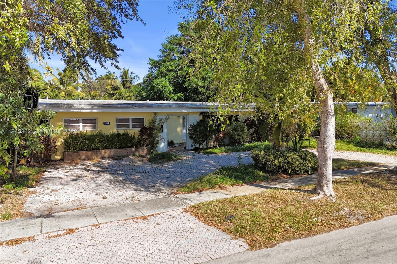 SKY LAKE ESTATES - Residential