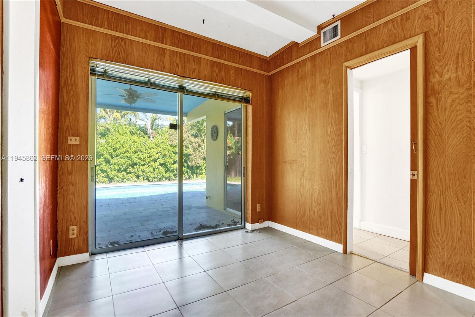 SKY LAKE ESTATES - Residential