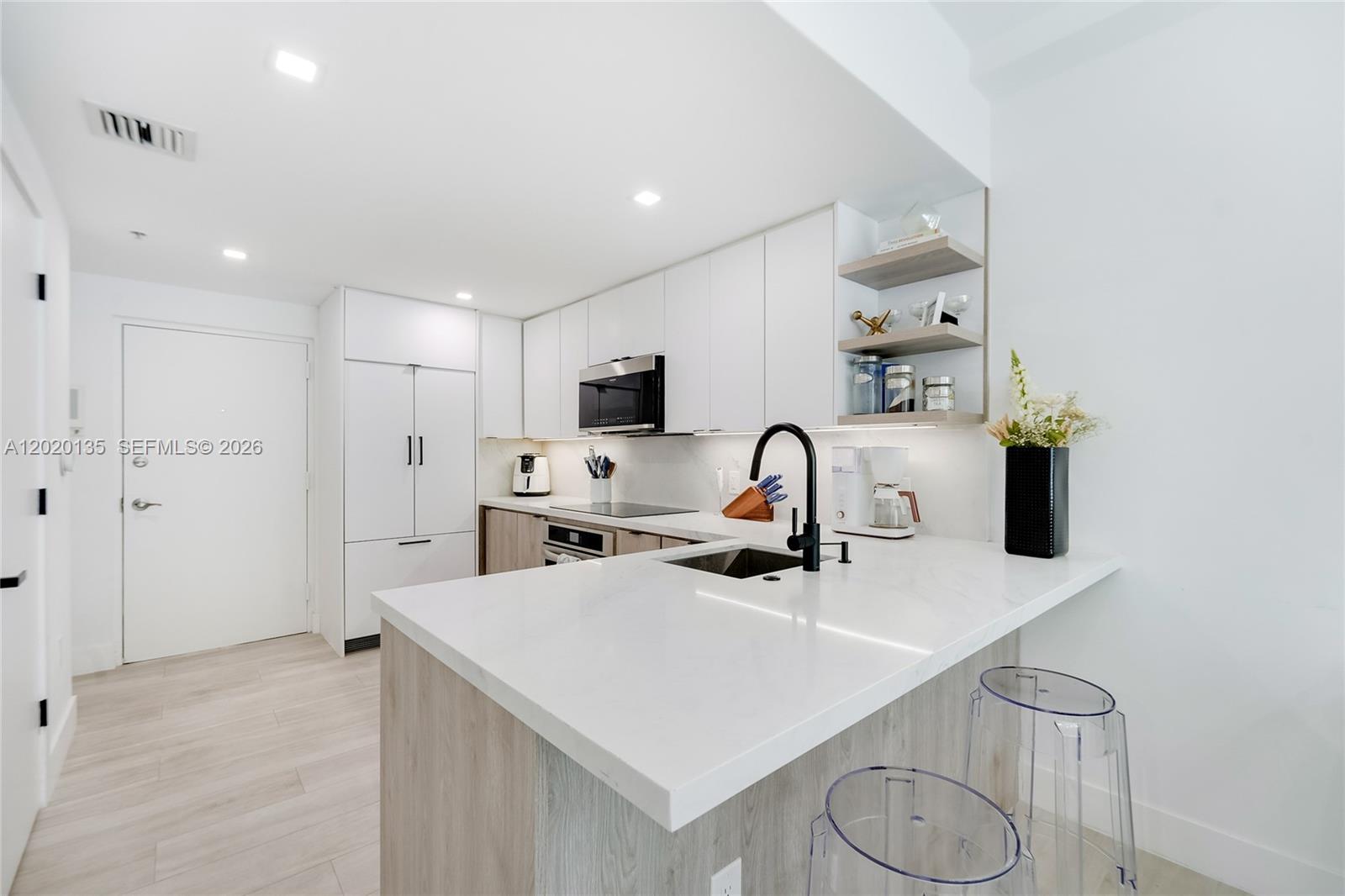 LOFTS AT MAYFAIR CONDO - Residential