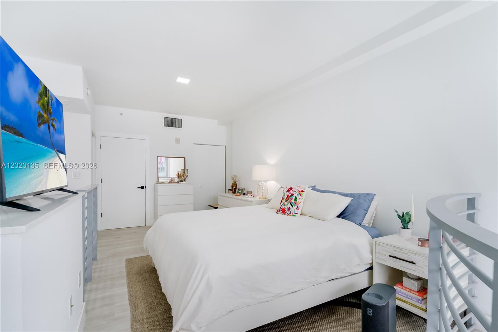 LOFTS AT MAYFAIR CONDO - Residential