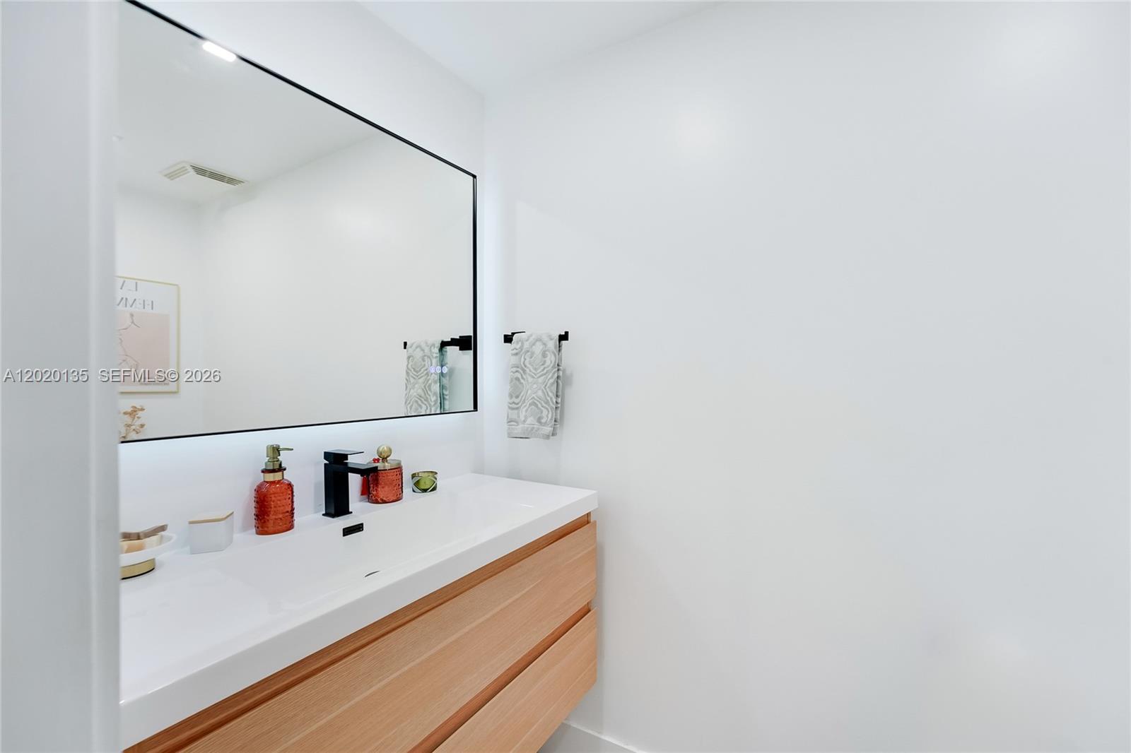 LOFTS AT MAYFAIR CONDO - Residential