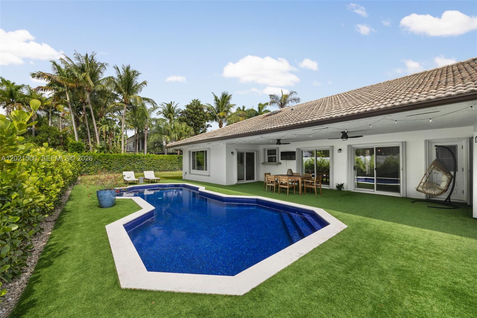 OLD CUTLER PALMS - Residential
