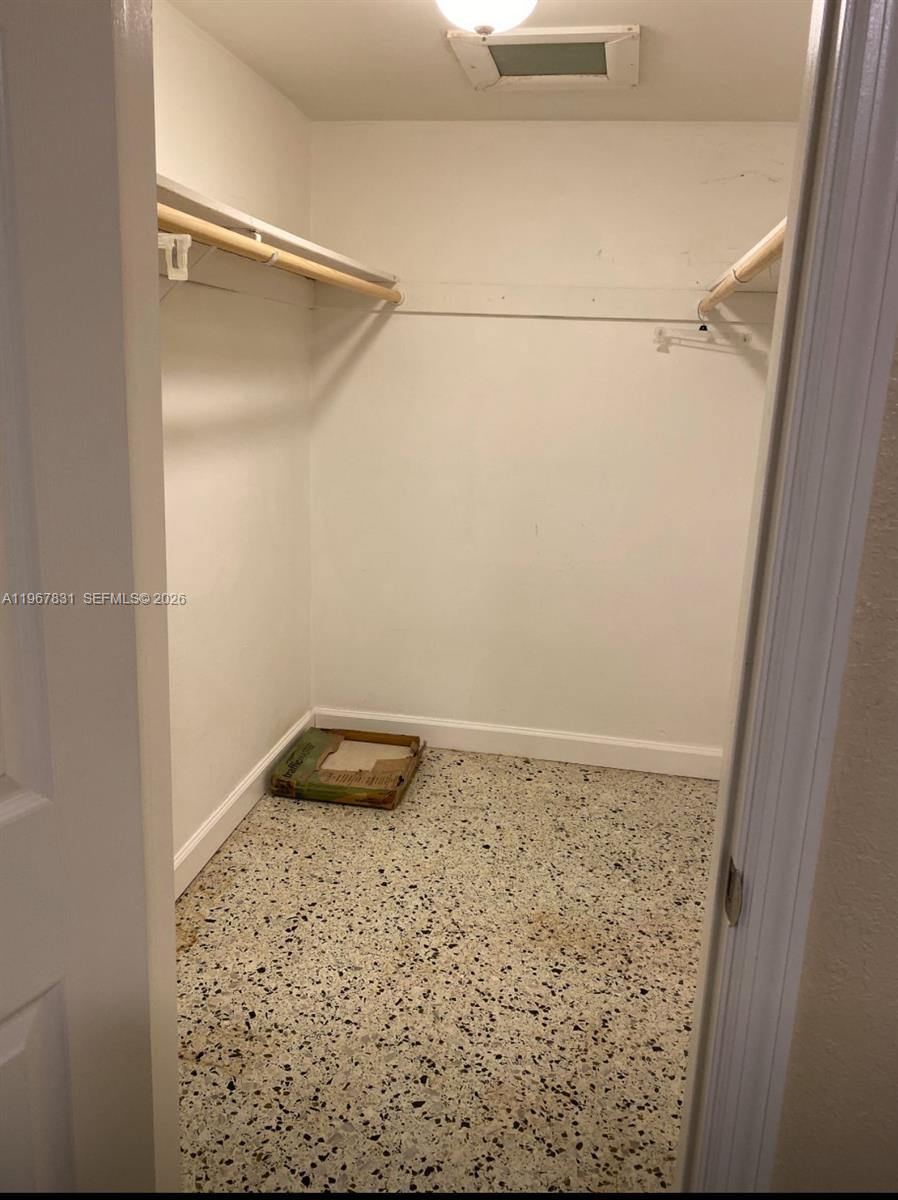 RIVERSIDE FARMS - Residential Income