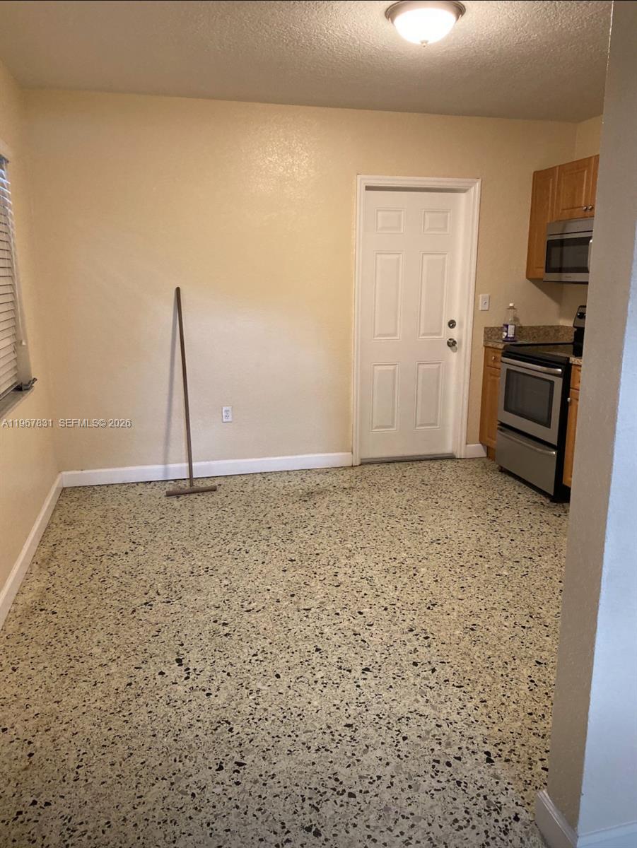 RIVERSIDE FARMS - Residential Income