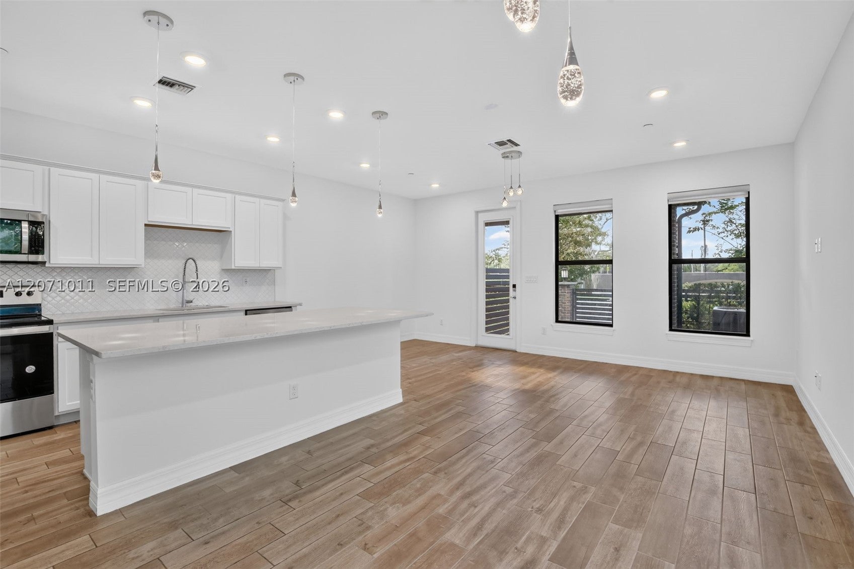 771 NW 84th Ter