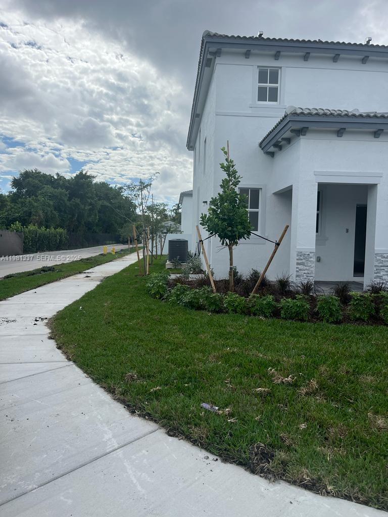 KINGS GROVE - Residential Lease