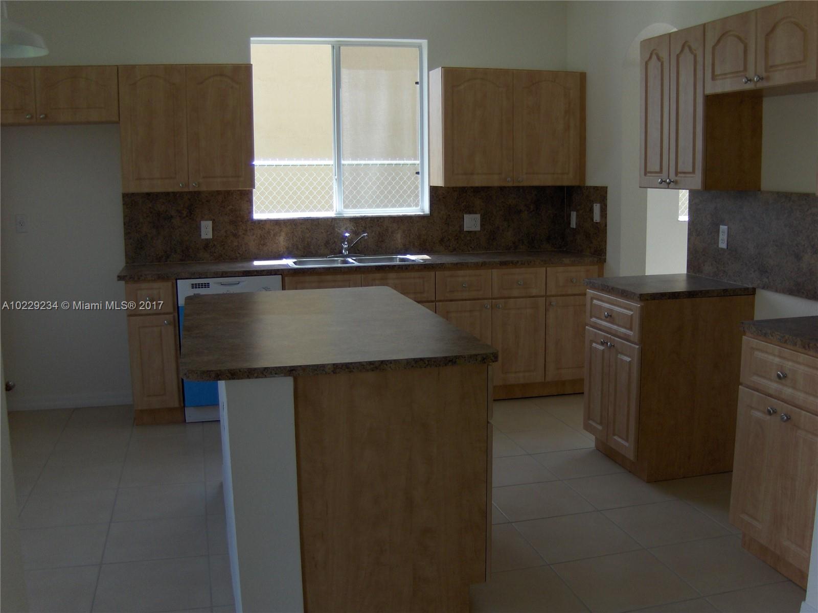 VITRAN AT NARANJA ESTATES - Residential Lease