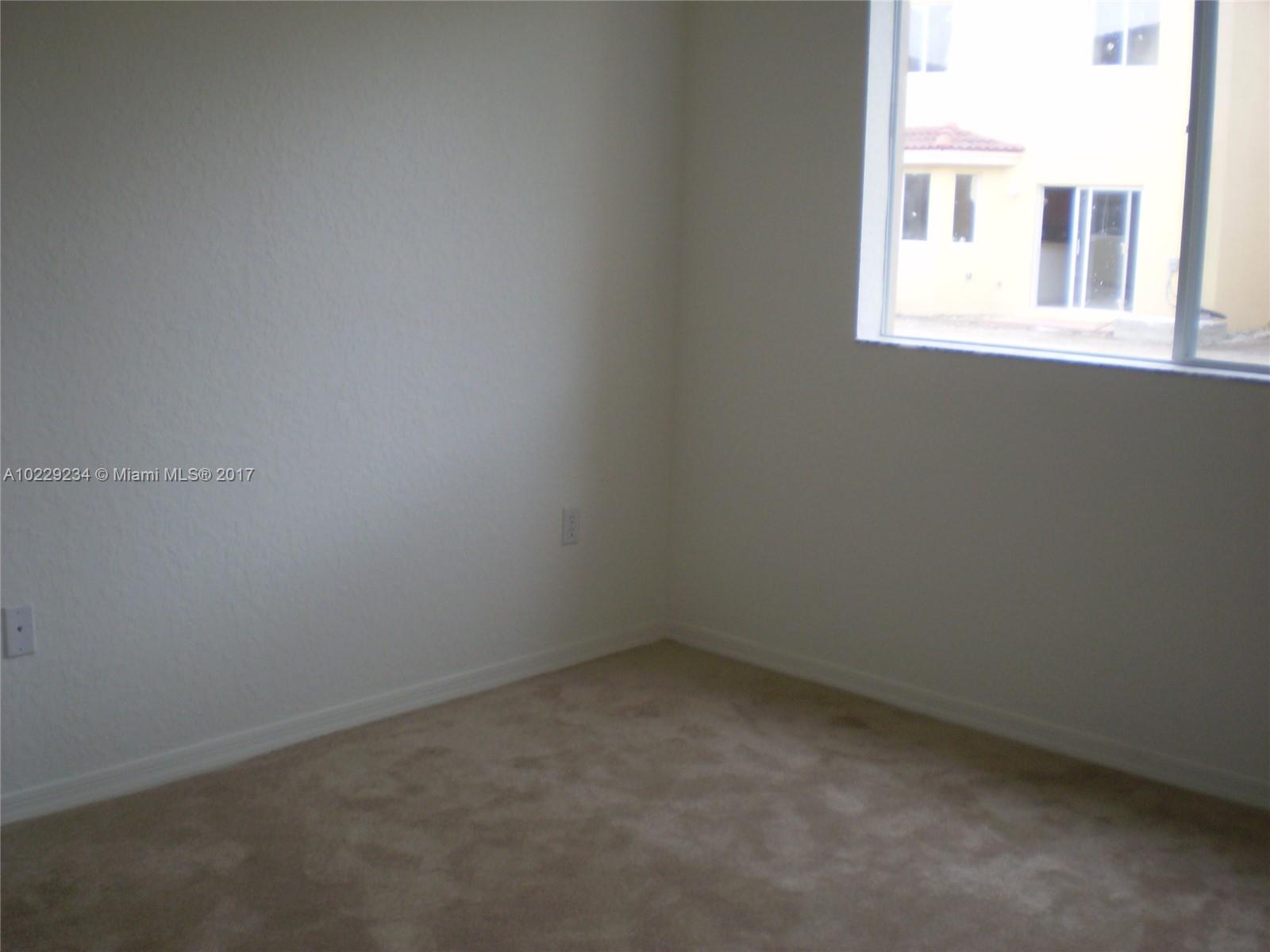 VITRAN AT NARANJA ESTATES - Residential Lease