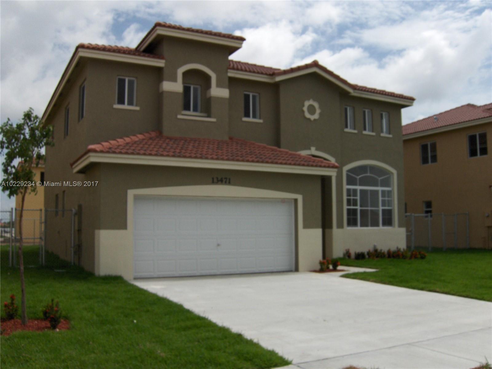 VITRAN AT NARANJA ESTATES - Residential Lease